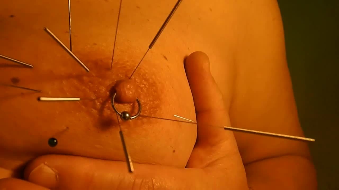 Play piercing with acupuncture needles : BEEG Porn Tube